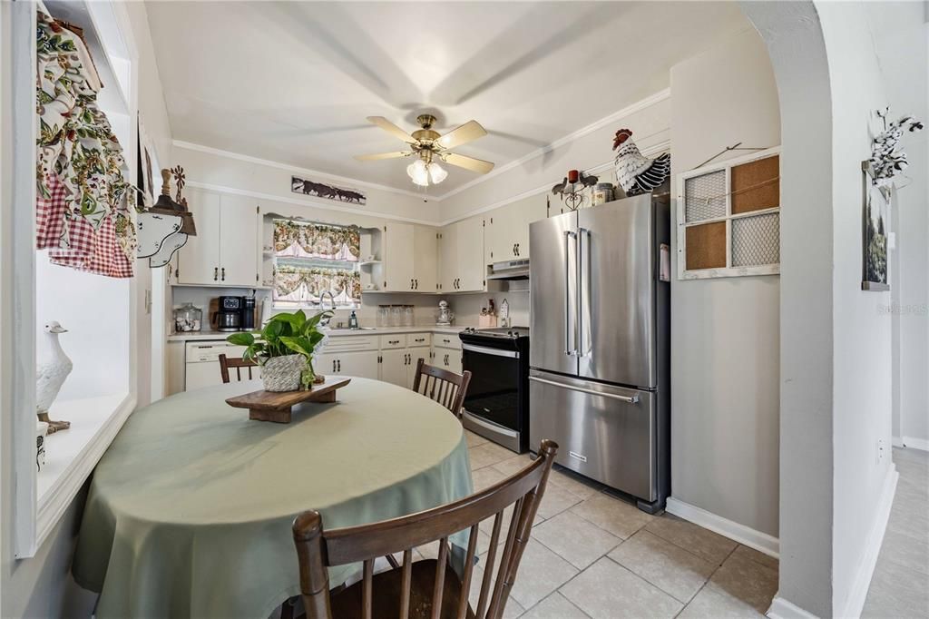 For Sale: $204,900 (3 beds, 2 baths, 1187 Square Feet)