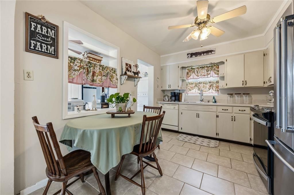 For Sale: $204,900 (3 beds, 2 baths, 1187 Square Feet)