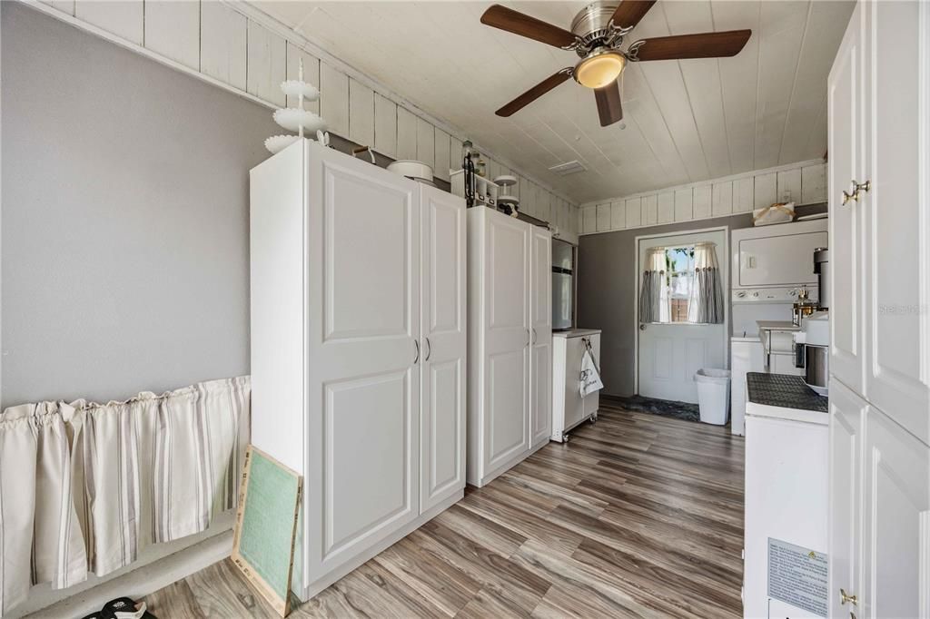 For Sale: $204,900 (3 beds, 2 baths, 1187 Square Feet)