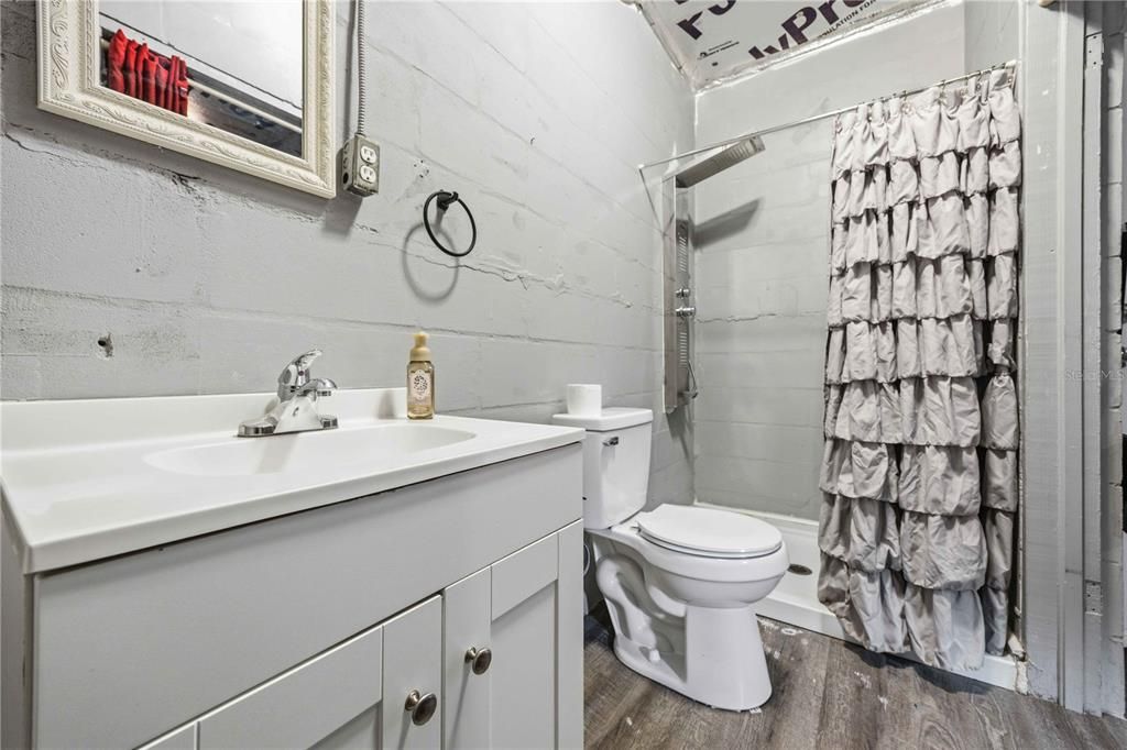 For Sale: $204,900 (3 beds, 2 baths, 1187 Square Feet)