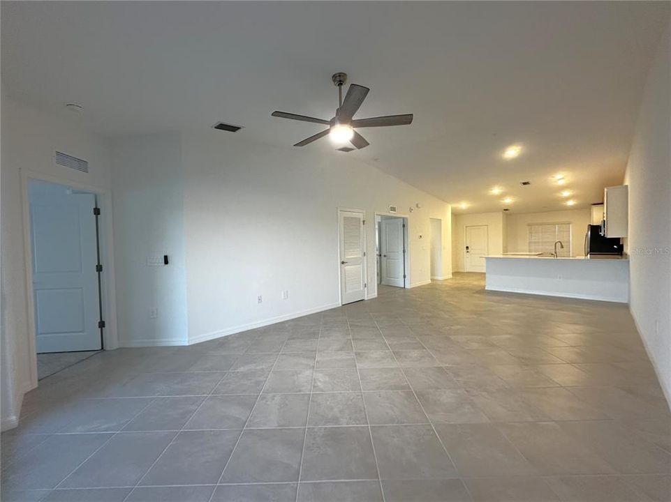 For Rent: $2,195 (2 beds, 2 baths, 1569 Square Feet)
