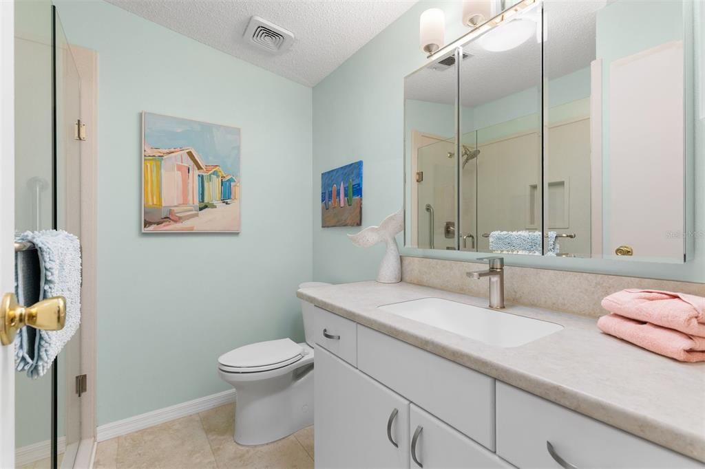 For Sale: $224,900 (2 beds, 2 baths, 1290 Square Feet)