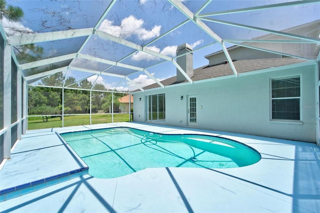 En Venta: $549,000 (4 camas, 3 baños, 2556 Pies cuadrados)