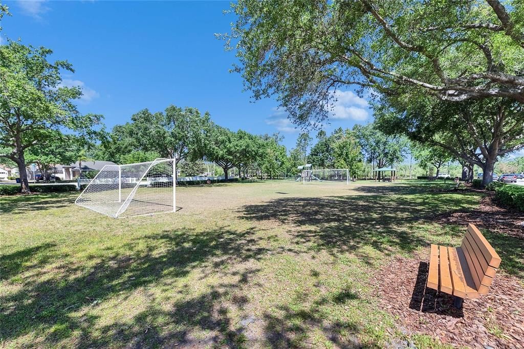 En Venta: $549,000 (4 camas, 3 baños, 2556 Pies cuadrados)