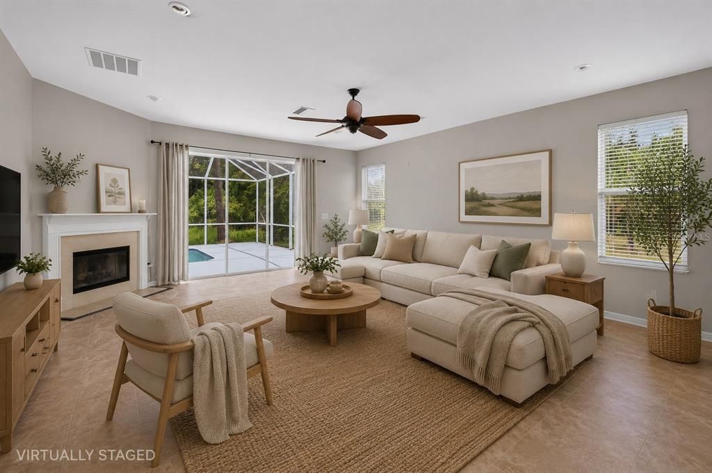 En Venta: $549,000 (4 camas, 3 baños, 2556 Pies cuadrados)