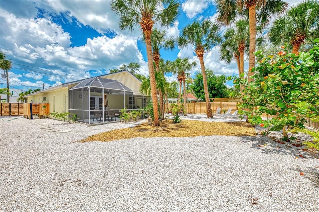 For Rent: $4,500 (3 beds, 2 baths, 1438 Square Feet)