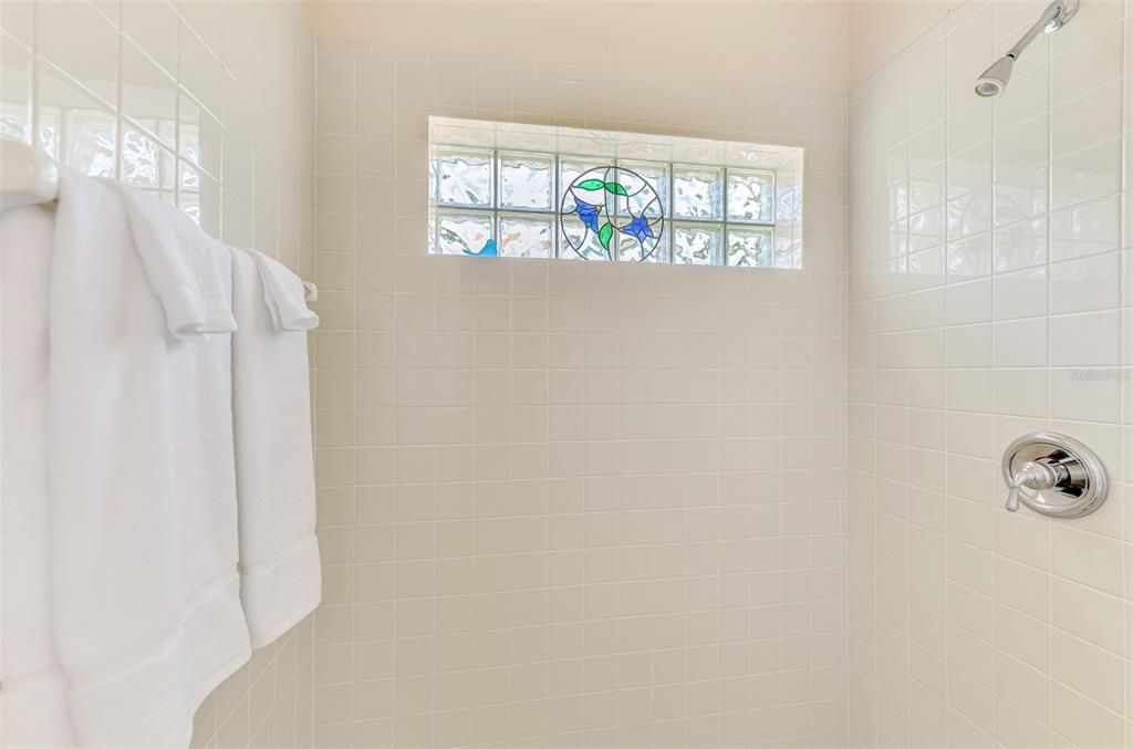 For Rent: $4,500 (3 beds, 2 baths, 1438 Square Feet)