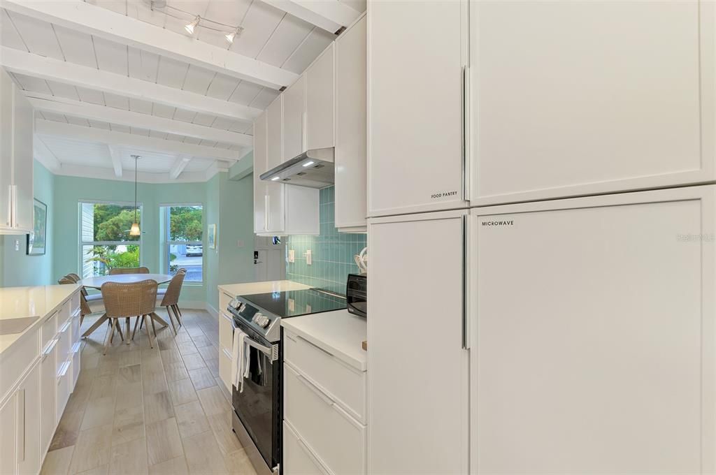 For Rent: $4,500 (3 beds, 2 baths, 1438 Square Feet)