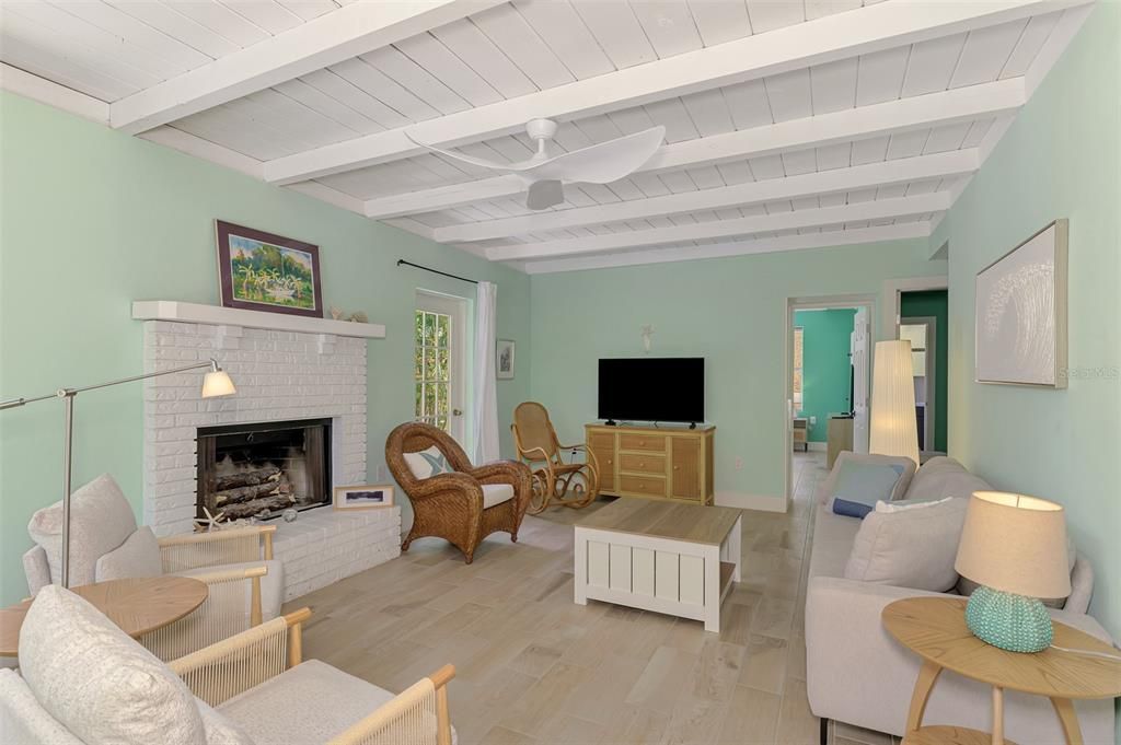 For Rent: $4,500 (3 beds, 2 baths, 1438 Square Feet)