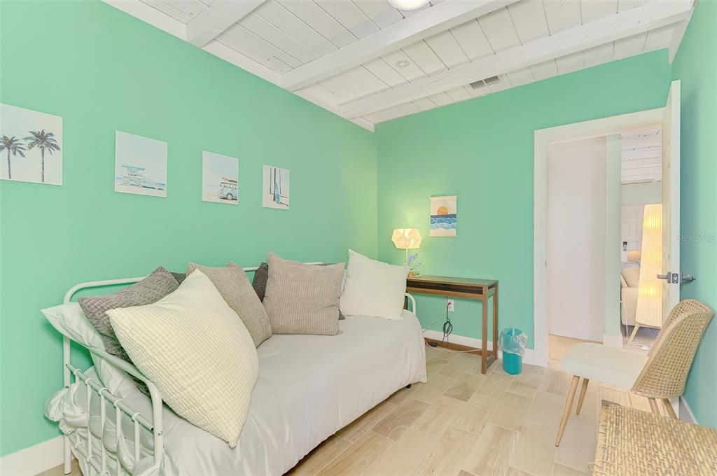 For Rent: $4,500 (3 beds, 2 baths, 1438 Square Feet)