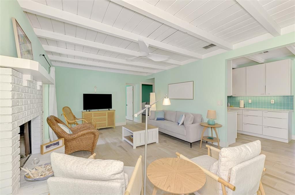 For Rent: $4,500 (3 beds, 2 baths, 1438 Square Feet)