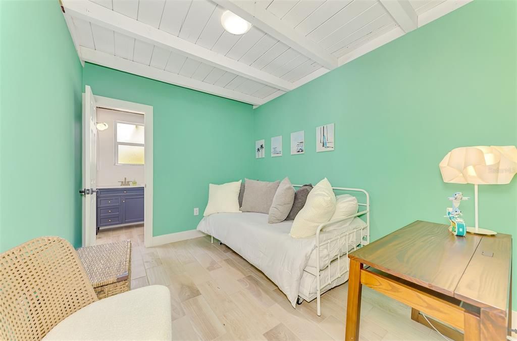 For Rent: $4,500 (3 beds, 2 baths, 1438 Square Feet)