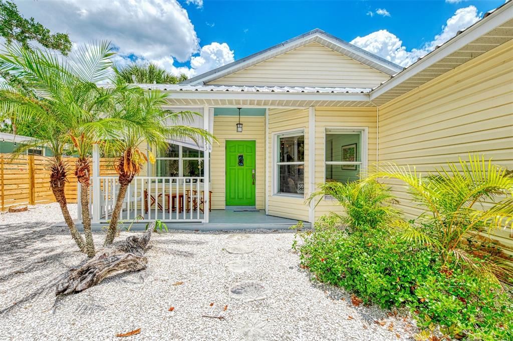 For Rent: $4,500 (3 beds, 2 baths, 1438 Square Feet)