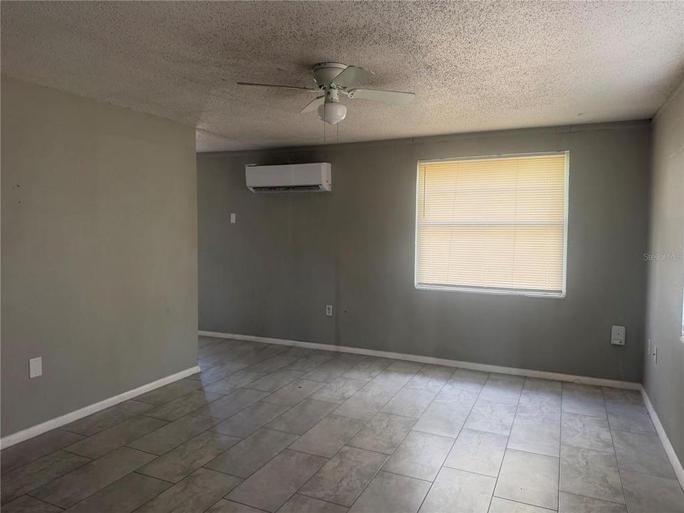 For Sale: $265,000 (4 beds, 0 baths, 1560 Square Feet)