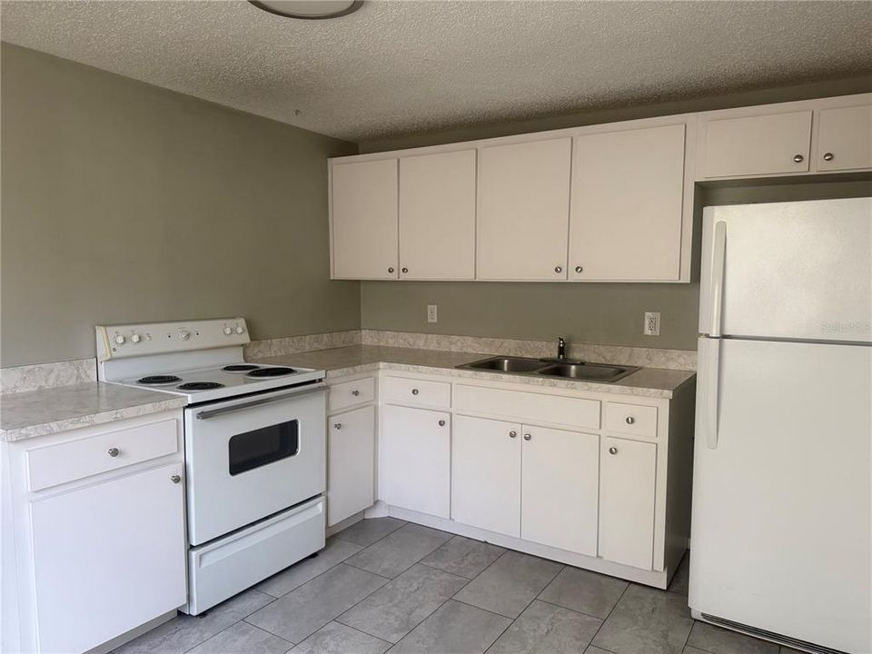 For Sale: $265,000 (4 beds, 0 baths, 1560 Square Feet)