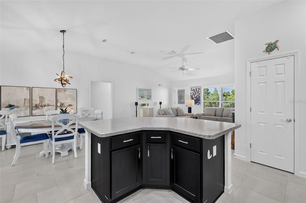 For Sale: $459,000 (3 beds, 2 baths, 1539 Square Feet)