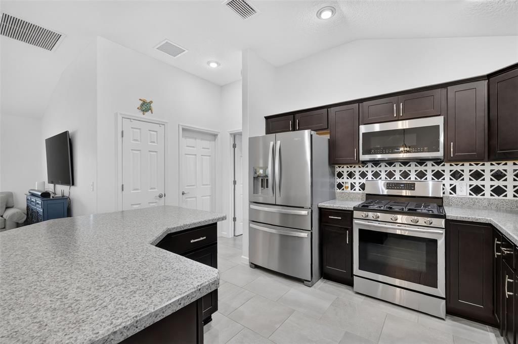 For Sale: $459,000 (3 beds, 2 baths, 1539 Square Feet)