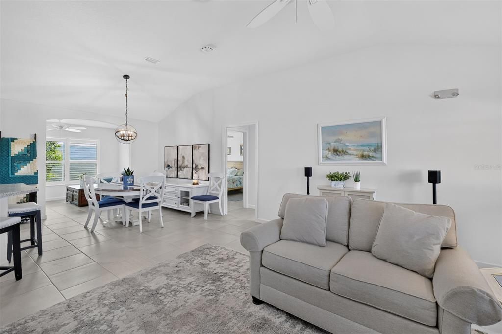 For Sale: $459,000 (3 beds, 2 baths, 1539 Square Feet)