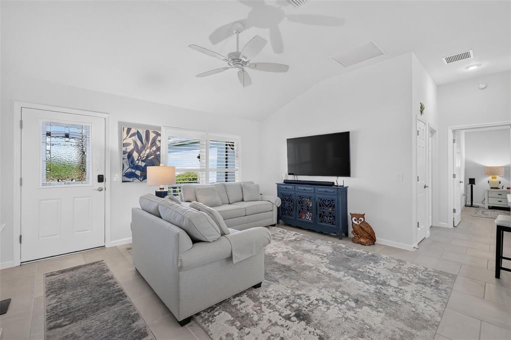 For Sale: $459,000 (3 beds, 2 baths, 1539 Square Feet)