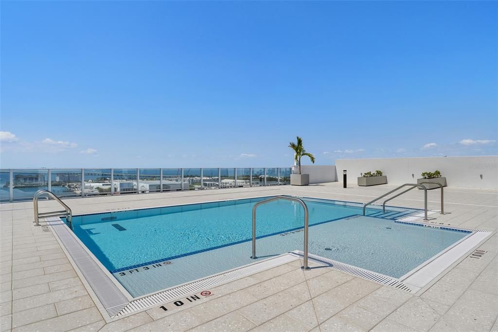 For Sale: $2,100,000 (3 beds, 3 baths, 2411 Square Feet)