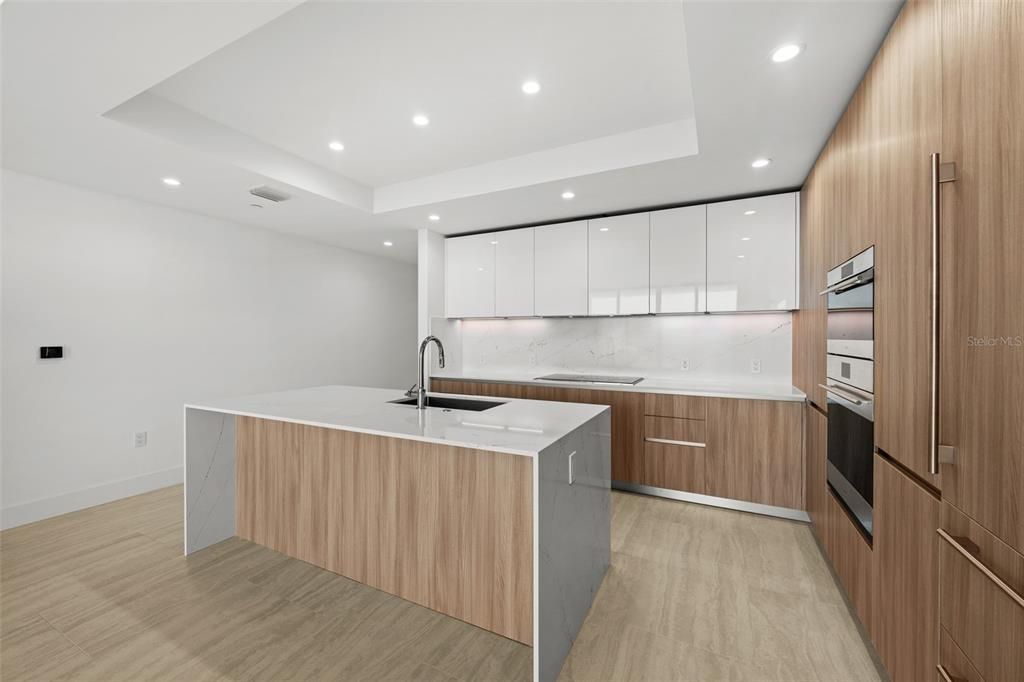For Sale: $2,100,000 (3 beds, 3 baths, 2411 Square Feet)