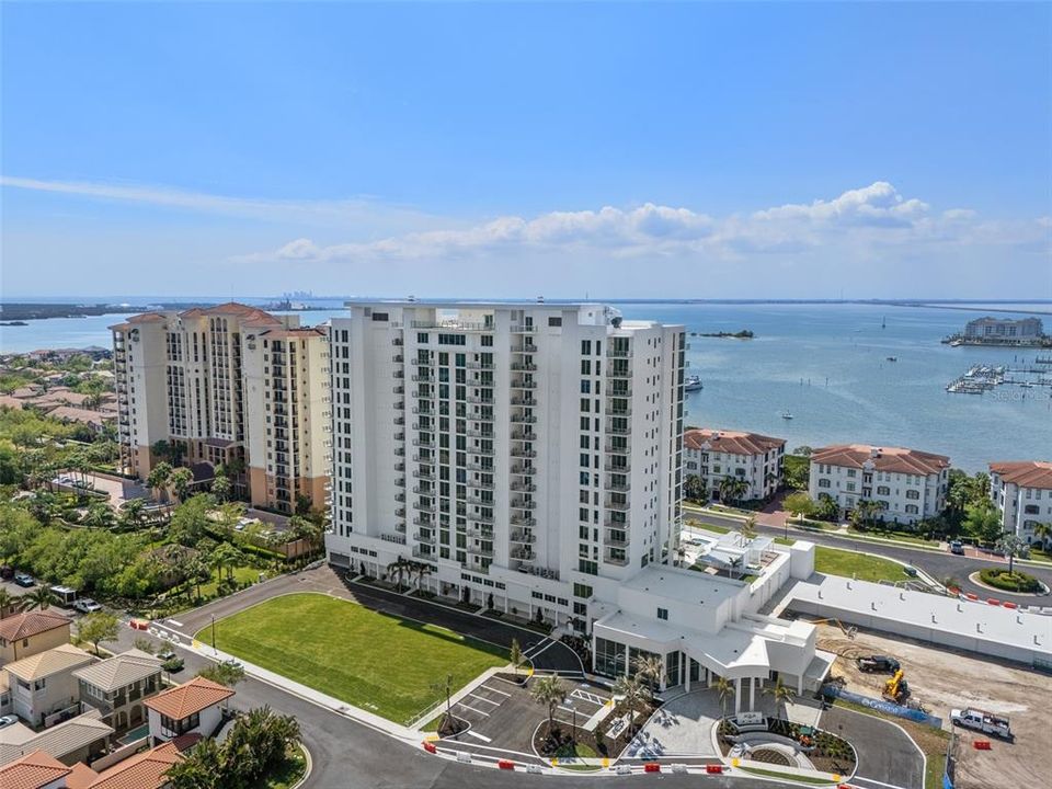 For Sale: $2,100,000 (3 beds, 3 baths, 2411 Square Feet)