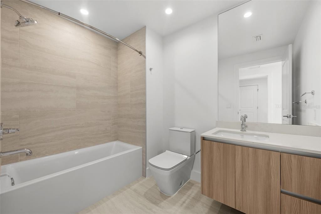 For Sale: $2,100,000 (3 beds, 3 baths, 2411 Square Feet)