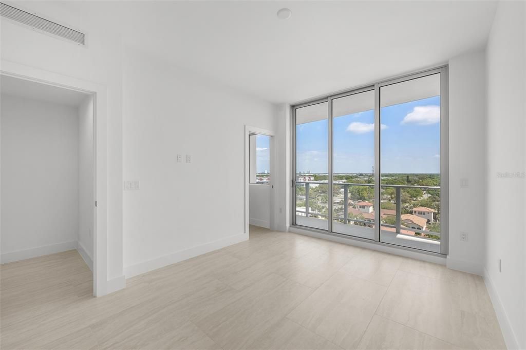 For Sale: $2,100,000 (3 beds, 3 baths, 2411 Square Feet)