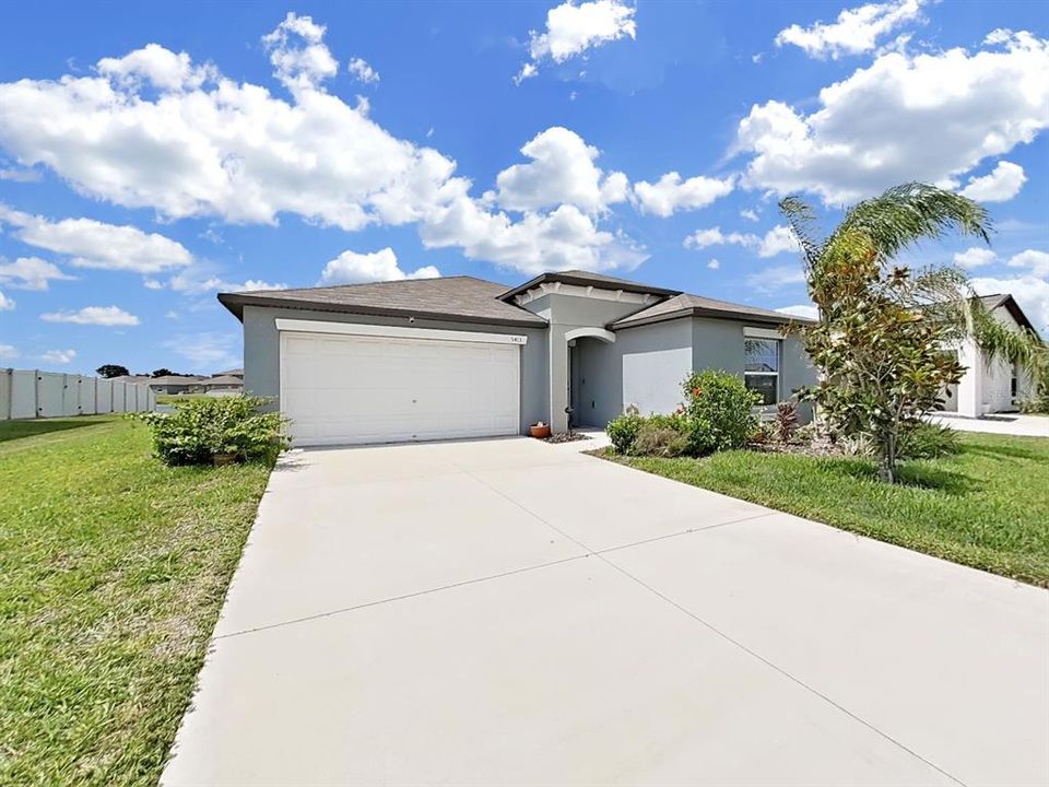 For Sale: $369,000 (4 beds, 2 baths, 1935 Square Feet)