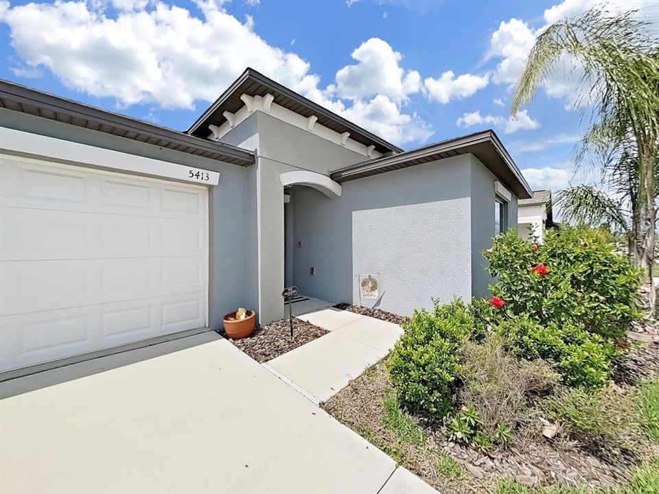 For Sale: $369,000 (4 beds, 2 baths, 1935 Square Feet)