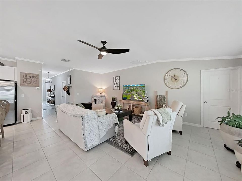 For Sale: $369,000 (4 beds, 2 baths, 1935 Square Feet)