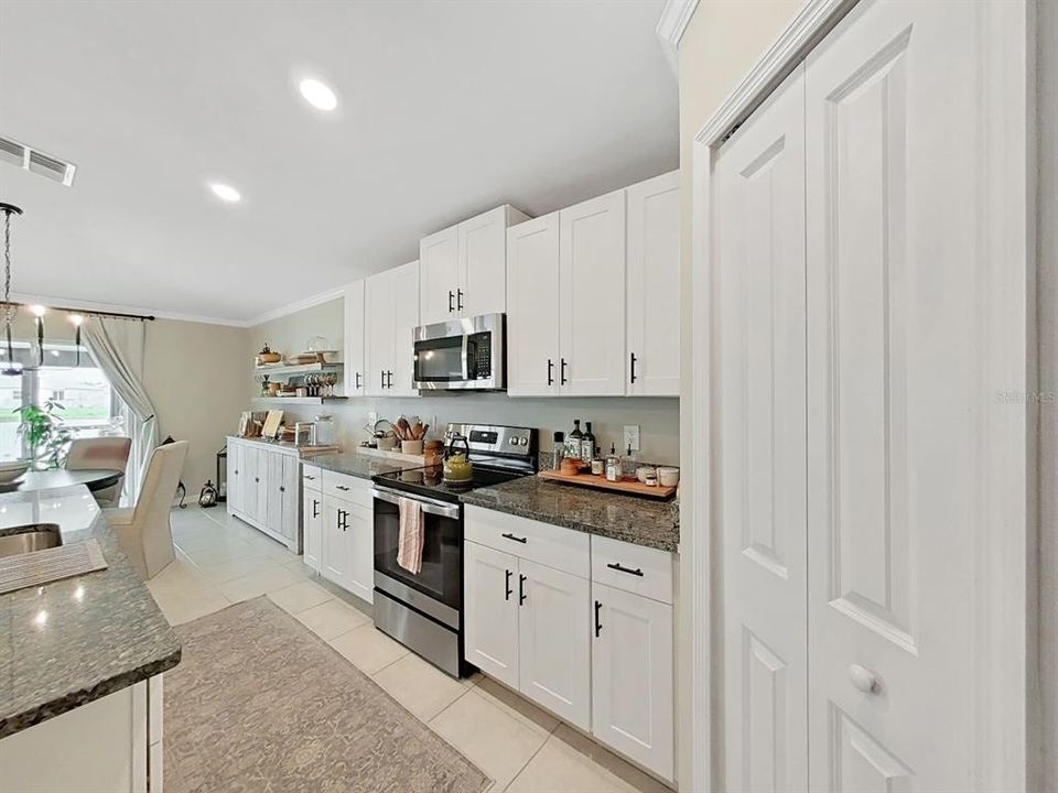 For Sale: $369,000 (4 beds, 2 baths, 1935 Square Feet)
