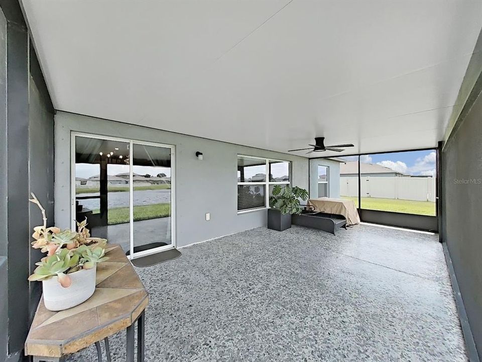 For Sale: $369,000 (4 beds, 2 baths, 1935 Square Feet)