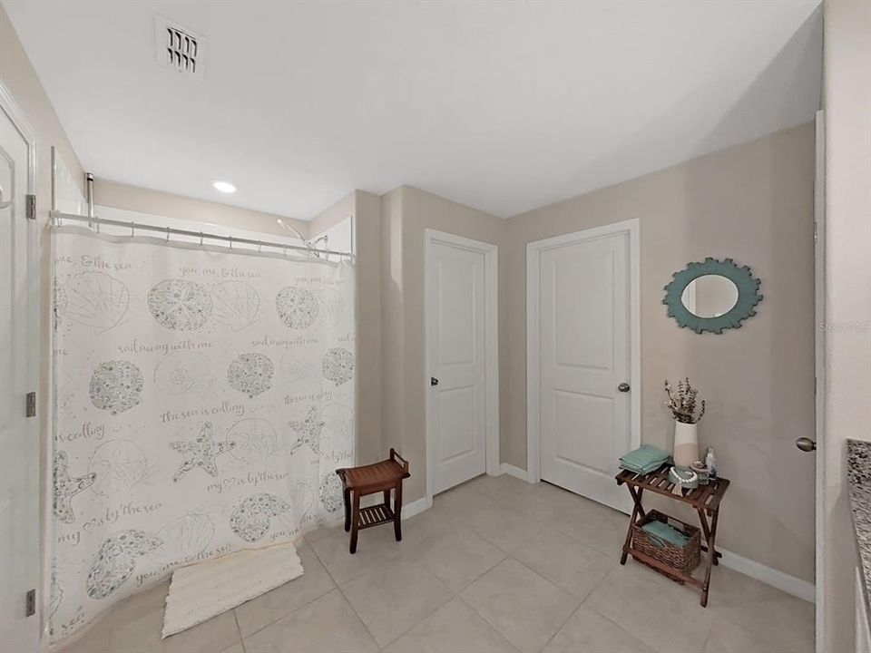 For Sale: $369,000 (4 beds, 2 baths, 1935 Square Feet)