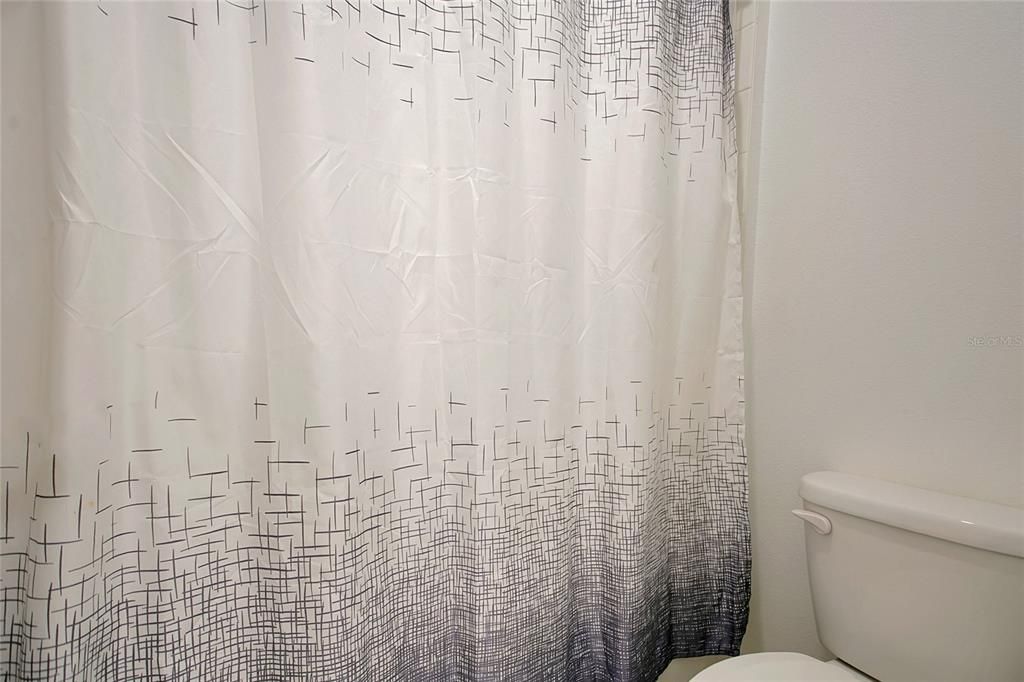 For Sale: $449,000 (4 beds, 3 baths, 1951 Square Feet)