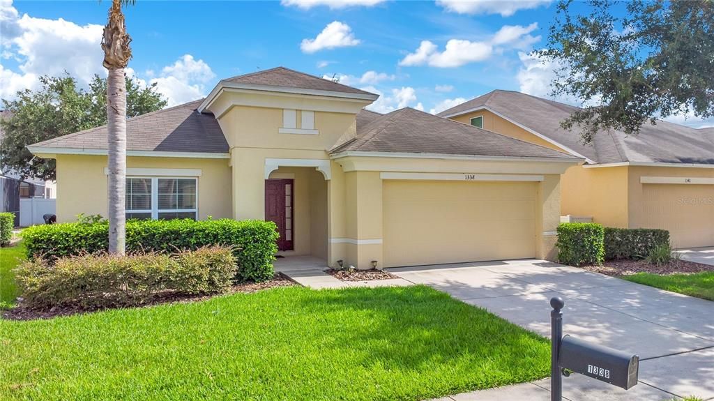 For Sale: $449,000 (4 beds, 3 baths, 1951 Square Feet)