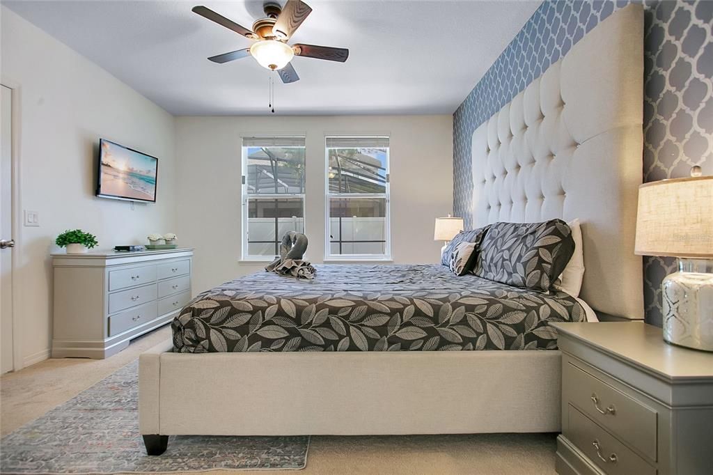 For Sale: $449,000 (4 beds, 3 baths, 1951 Square Feet)