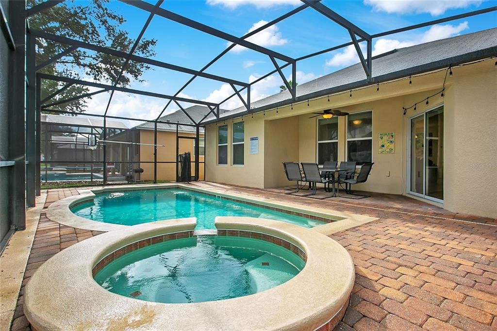 For Sale: $449,000 (4 beds, 3 baths, 1951 Square Feet)