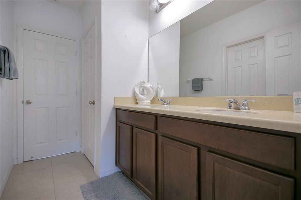 For Sale: $449,000 (4 beds, 3 baths, 1951 Square Feet)