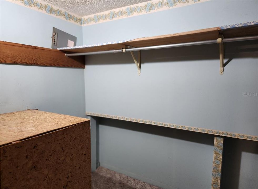 Под контрактом: $289,900 (3 спален, 1 ванн, 1462 Квадратных фут)