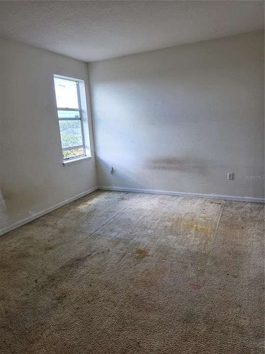 For Sale: $365,000 (5 beds, 3 baths, 2970 Square Feet)