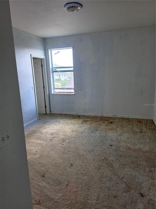 For Sale: $365,000 (5 beds, 3 baths, 2970 Square Feet)
