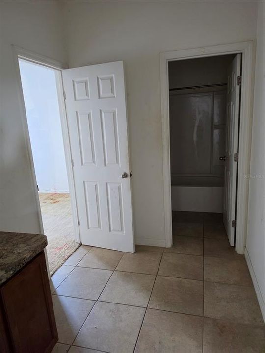 For Sale: $365,000 (5 beds, 3 baths, 2970 Square Feet)