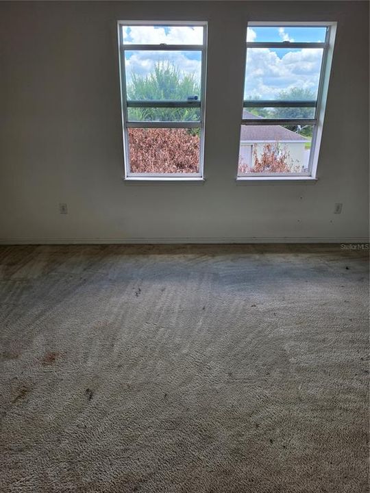 For Sale: $365,000 (5 beds, 3 baths, 2970 Square Feet)