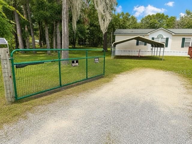 For Sale: $199,900 (3 beds, 2 baths, 2052 Square Feet)