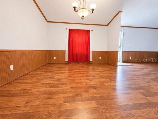 For Sale: $199,900 (3 beds, 2 baths, 2052 Square Feet)
