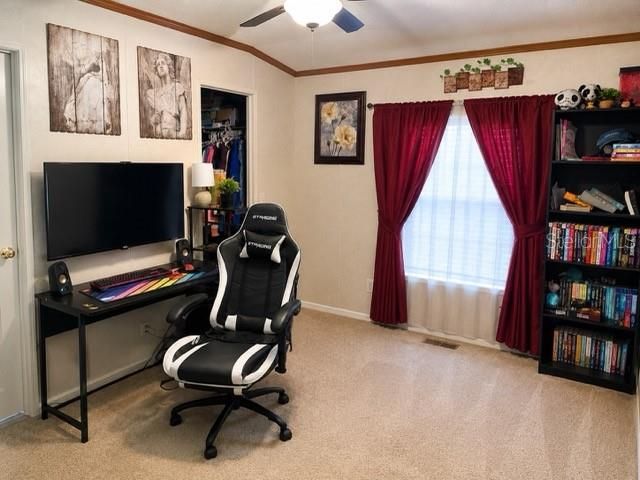 For Sale: $199,900 (3 beds, 2 baths, 2052 Square Feet)