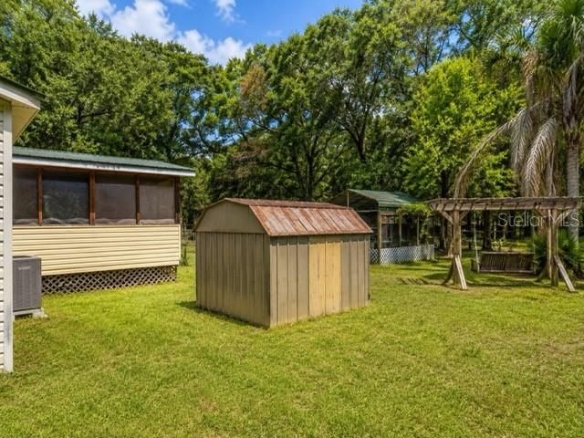 For Sale: $199,900 (3 beds, 2 baths, 2052 Square Feet)