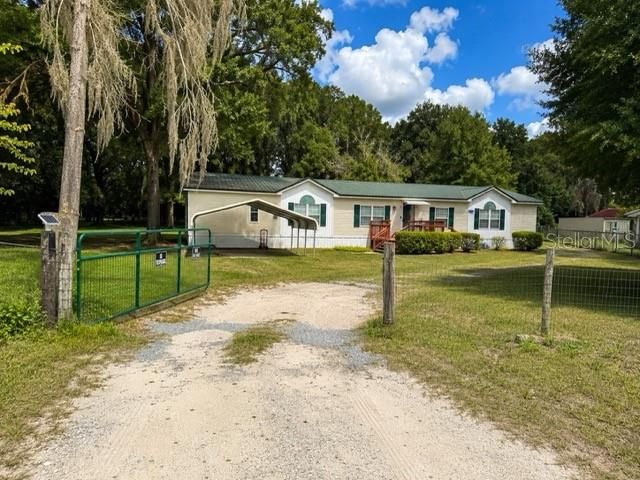 For Sale: $199,900 (3 beds, 2 baths, 2052 Square Feet)