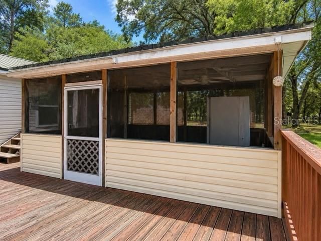 For Sale: $199,900 (3 beds, 2 baths, 2052 Square Feet)